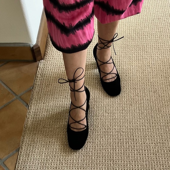 Stuart Weitzman Cordon mid heal black velvet lace ups - Picture 10 of 11